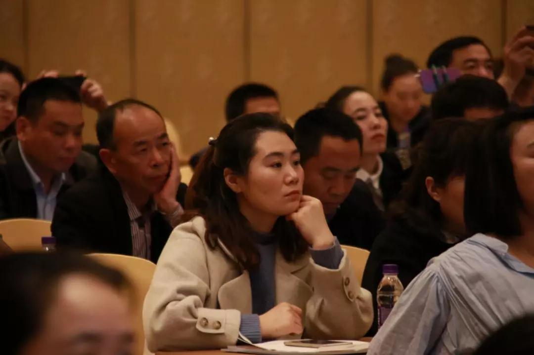 熱烈慶?！白兏飫?chuàng)新 揚帆未來”北京中成康富2019年合伙人年會勝利召開